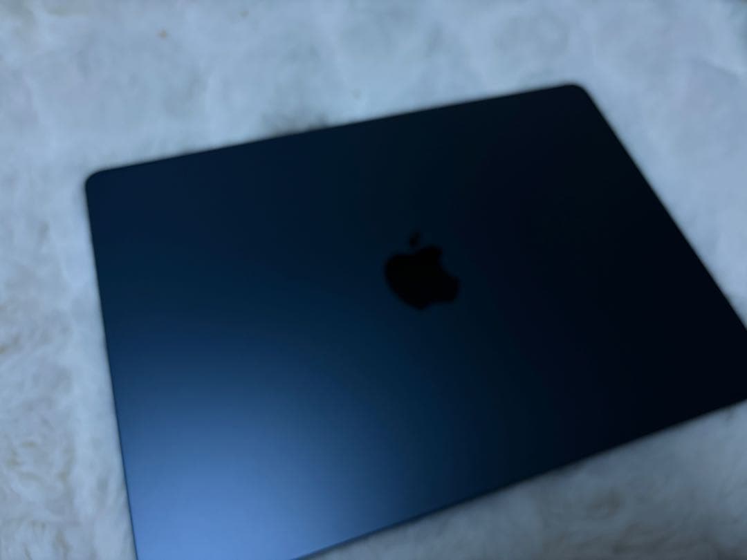 【美品】13インチMacBook Air Apple M2チップ -ミッドナイト