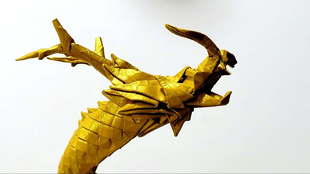 折り紙 黄金の昇り龍(ORIGAMI/GOLDEN RISING DRAGON) - メルカリ