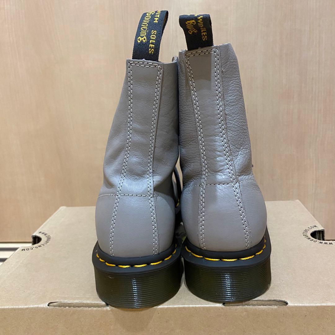 新品未使用】ドクターマーチン 8ホール ブーツ/グレー/25cm - メルカリ