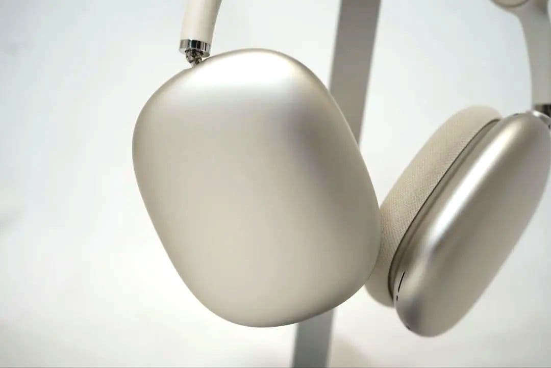 AirPods Max 第2世代 スターライトカラー ＋おまけ - メルカリ