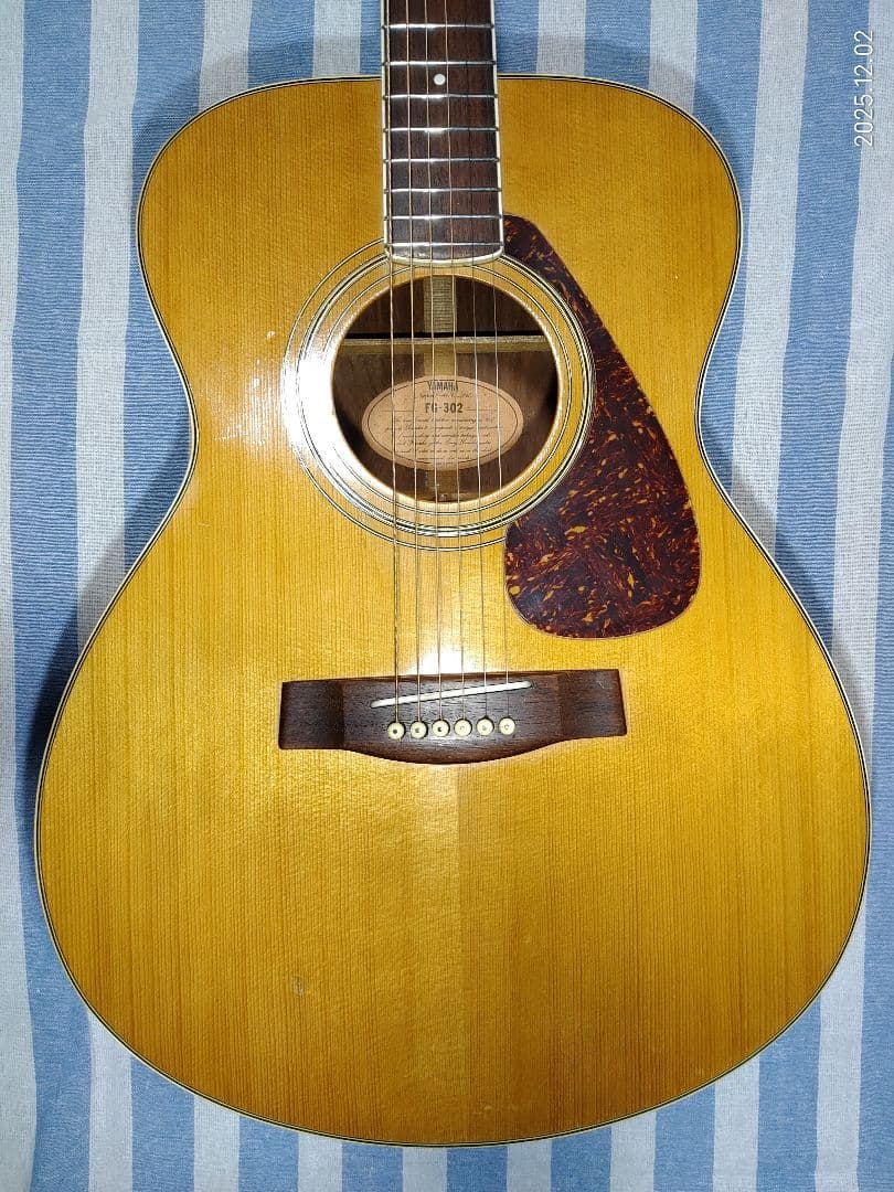 YAMAHAのジャパンヴィンテージ000サイズアコースティックギターFG-302