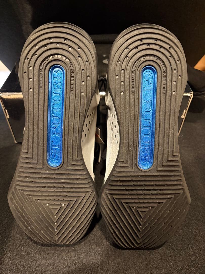 b*s様 【26.5cm】 ナイキ G.T. フューチャー EP メタリックシル