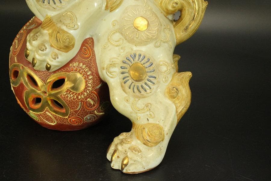 九谷 金彩 獅子 置物 時代物(A688) - メルカリ