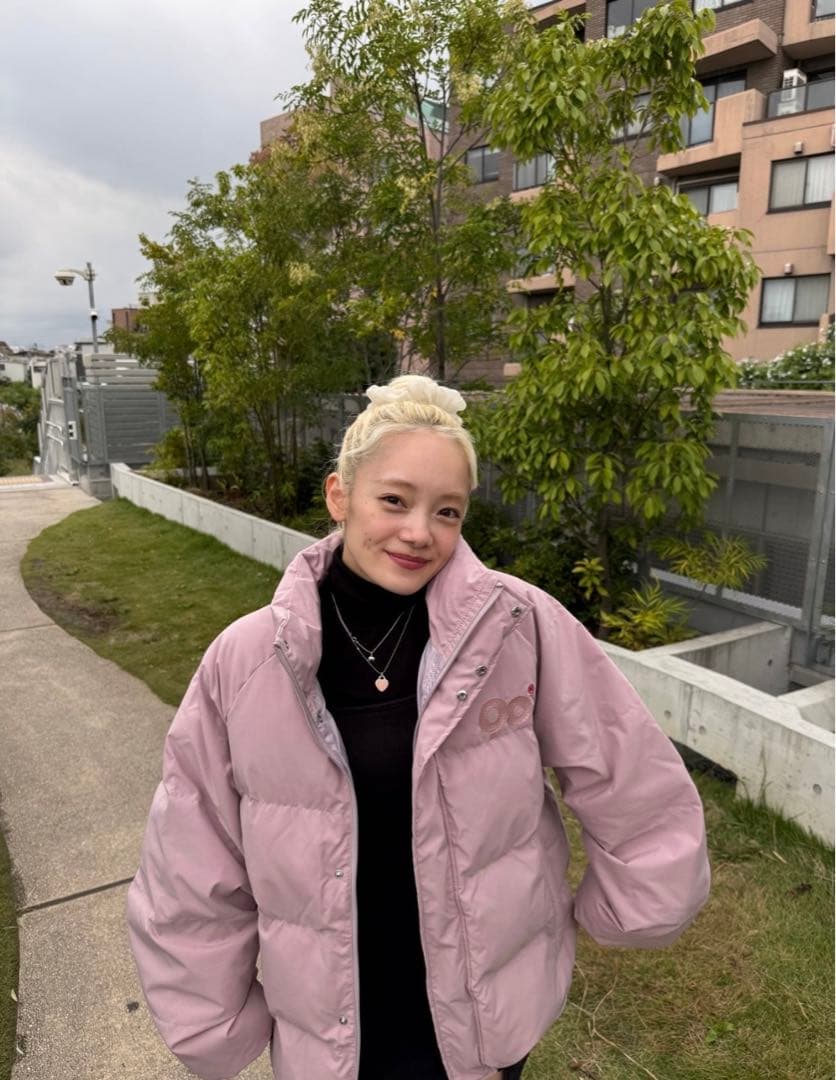 9090ダウンジャケット ピンクMサイズ 新品 即完売品 - メルカリ