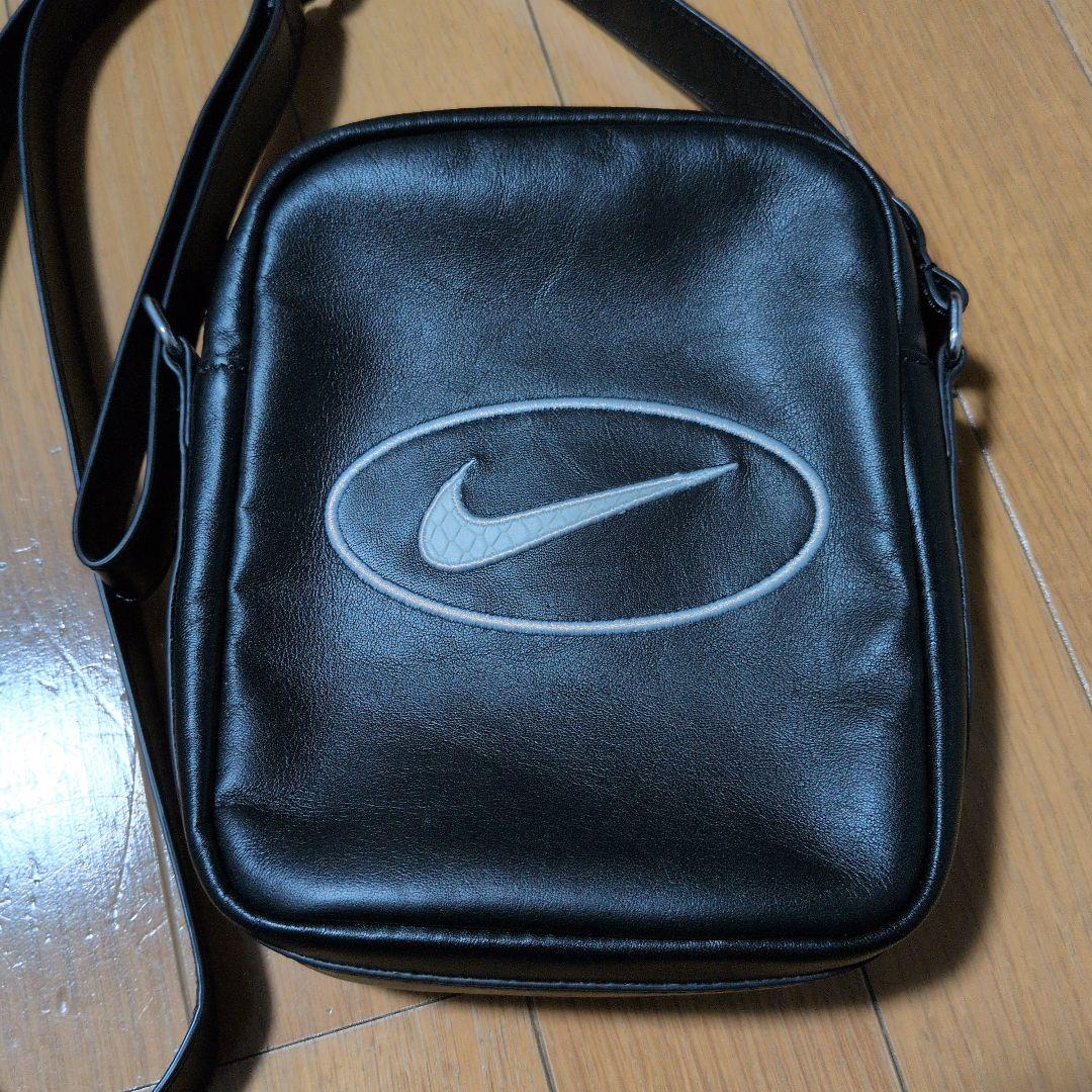 Nike Supreme ブラックレザー ショルダーバッグ - メルカリ