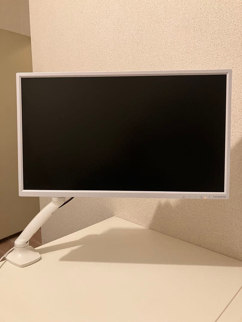 【白デスク環境セット】23.8型モニター ＆ ガス圧式アーム デスクツアー2024】白デスク｜ゲームもクリエイティブな作業もしたい