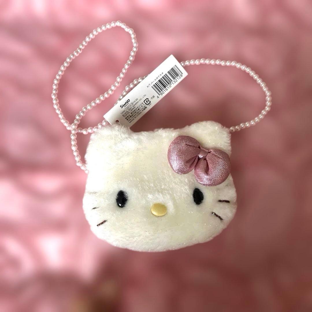 希少‼️ハローキティ ラメ入りふわふわバッグ ピンクパールストラップ付き ポーチ HELLO KITTY新色リリース！ブリルミーミラーストラップ | TikTok