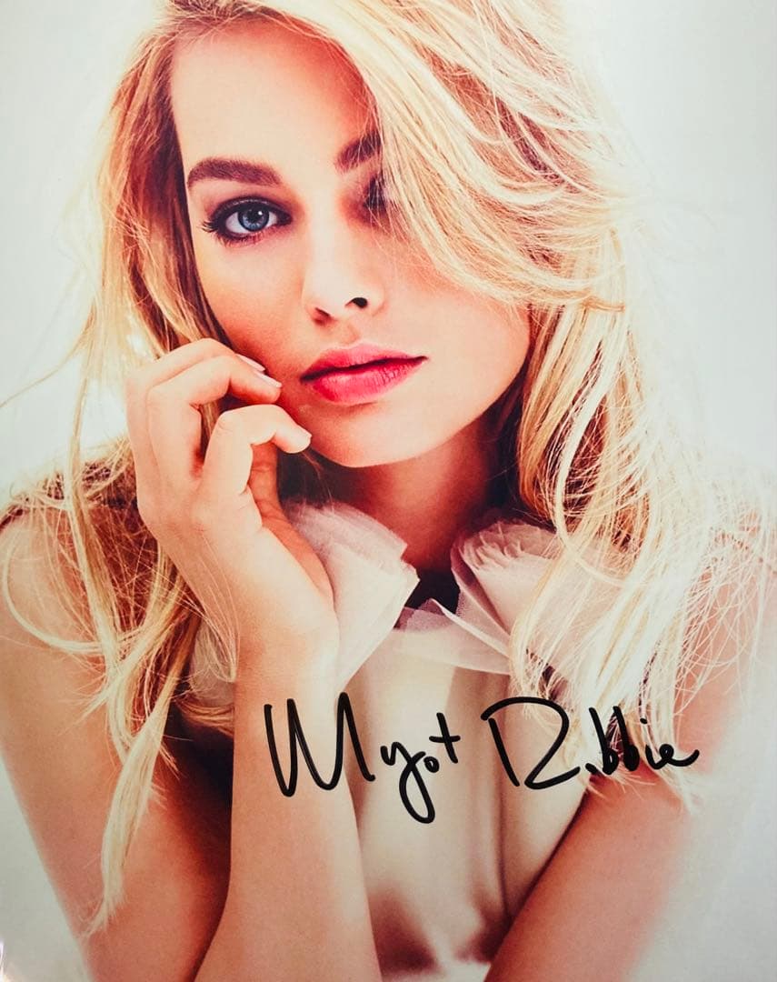 マーゴット・ロビー 直筆サイン入り写真 ハーレイ・クイン o3h - メルカリ