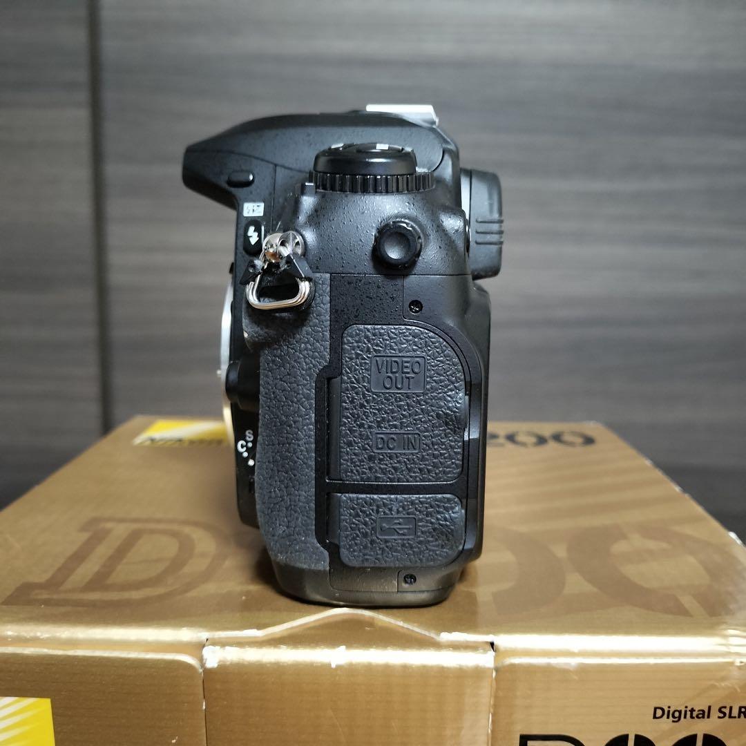 Nikon D200 ボディ CCDセンサー 名機 ショット数 約13,000回 - メルカリ
