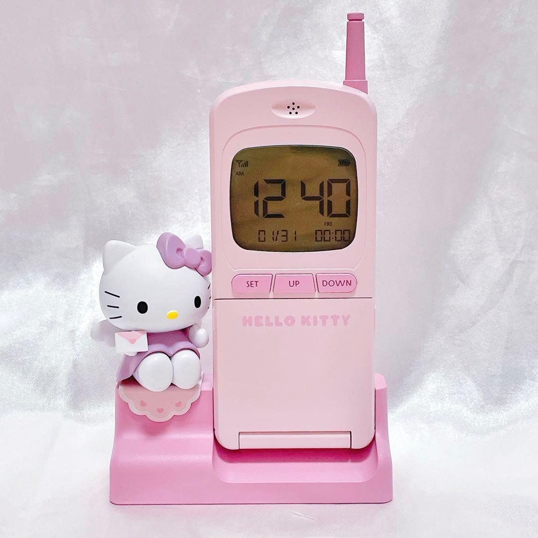 韓国限定 ハローキティ レトロ時計 ガラケー - メルカリ