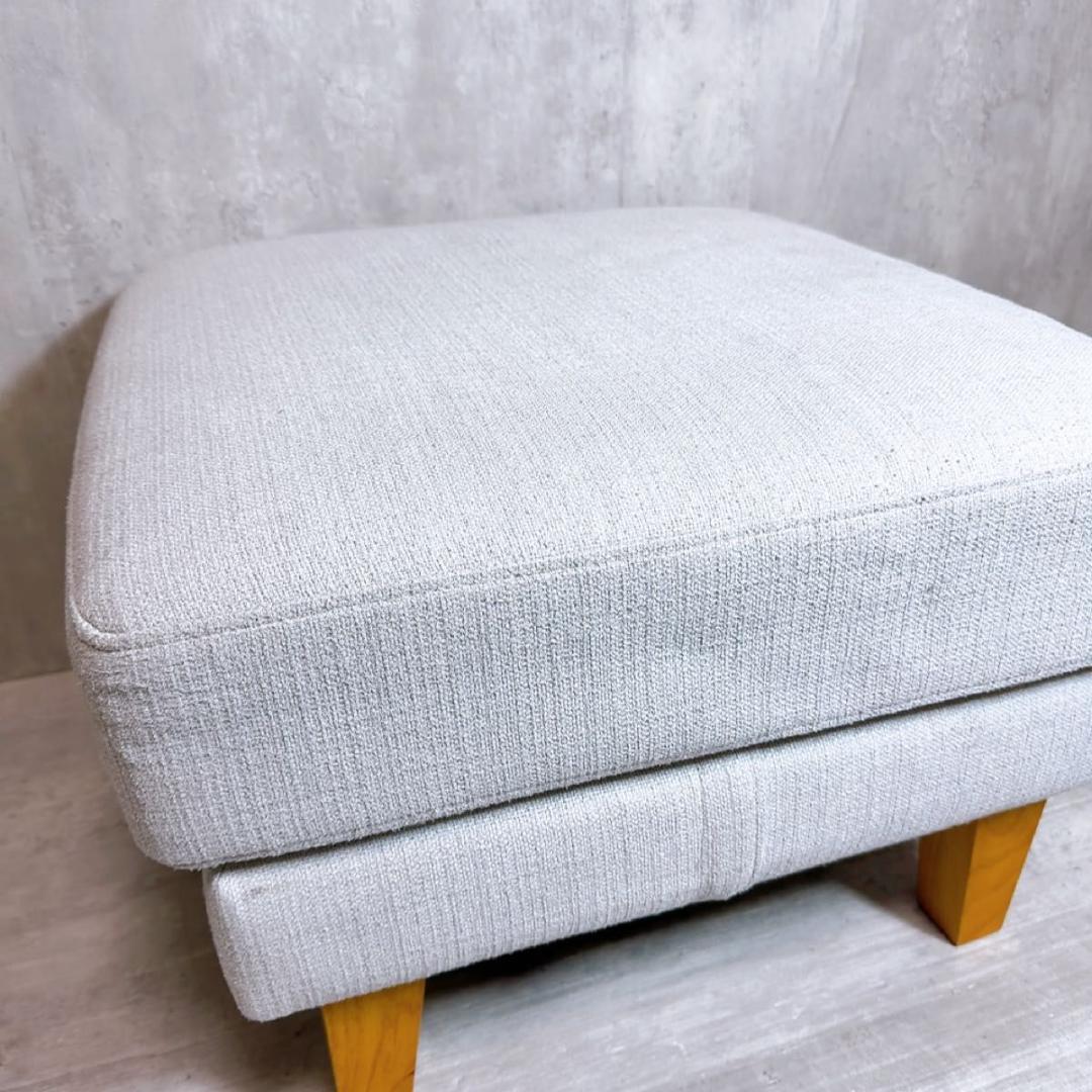 モモナチュラル オットマン