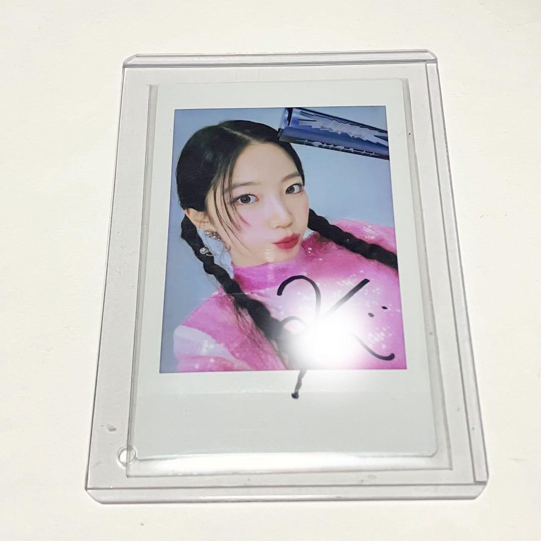 LE SSERAFIM カズハ 直筆サイン チェキ - メルカリ