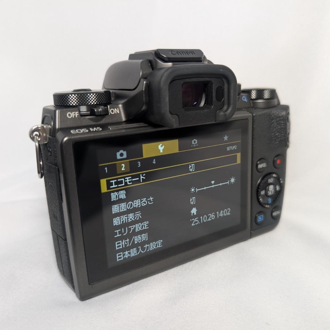 デジタルカメラ EOS M5 + EF-M15-45mm F3.5-6.3 IS STM