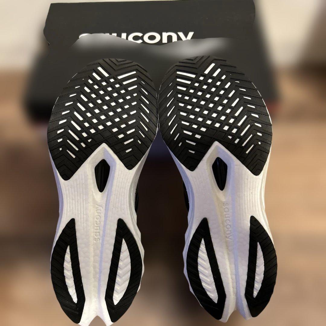 【新品未使用】saucony endorphin speed 4 27.5cm