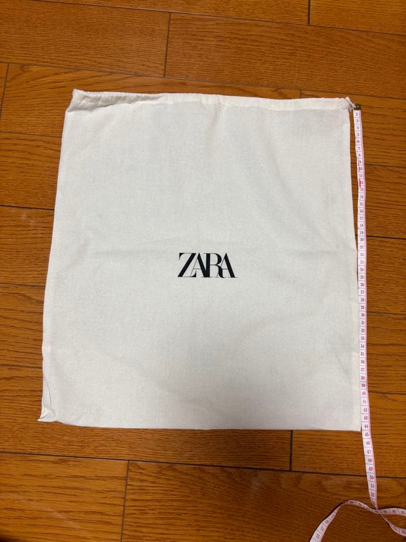 ZARA 布製ショッパー ホワイト - メルカリ
