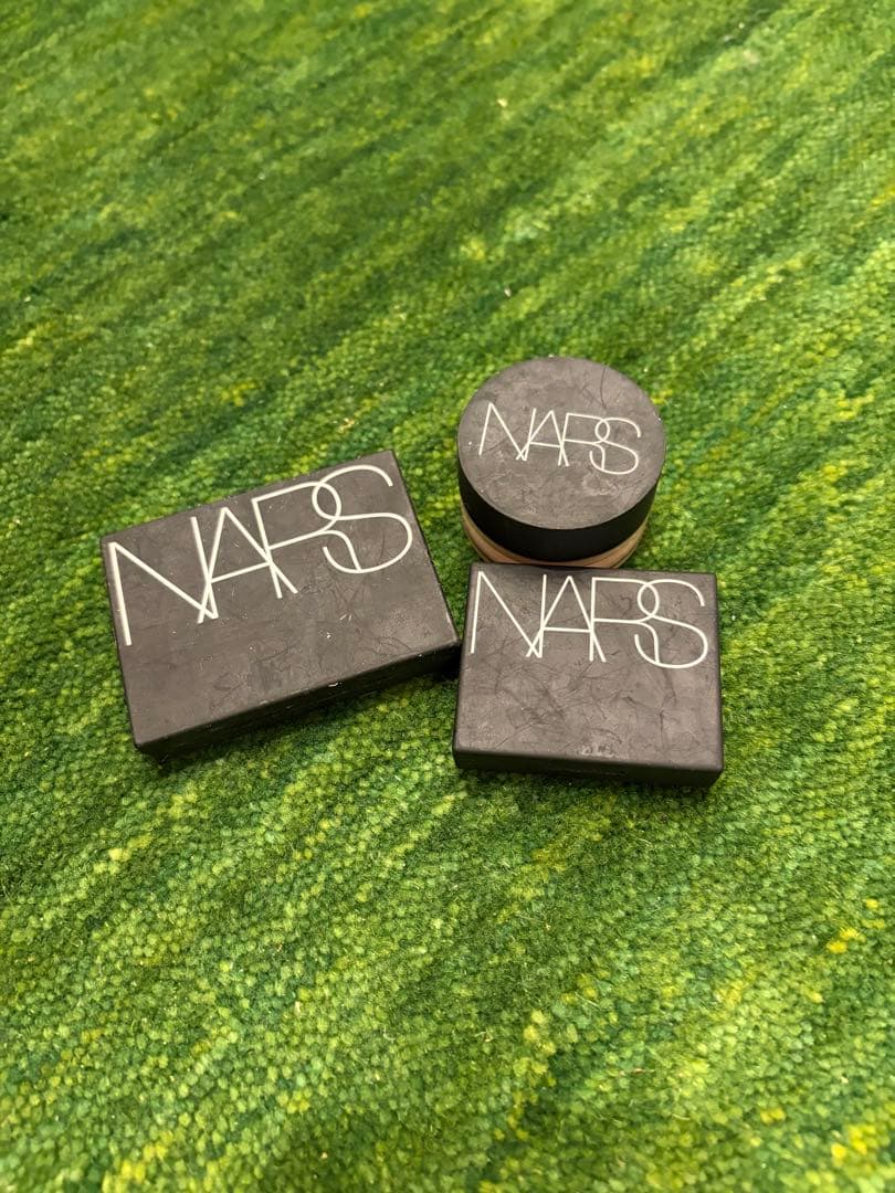 NARS コフレ　チーク、パウダー、コンシーラー NARS×クリスマスコフレ2022】発売日＆予約日｜スターモチーフの限定