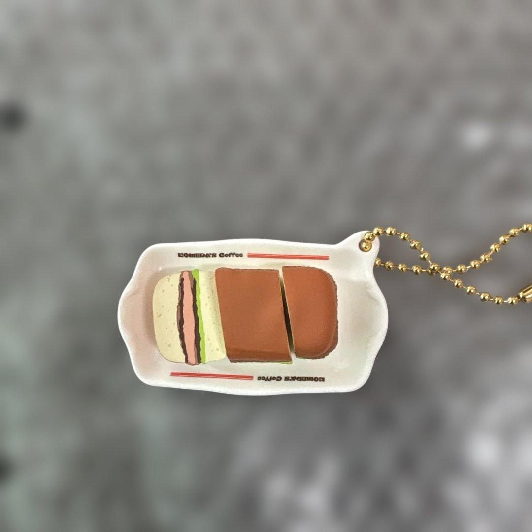 一番くじ 『珈琲所 コメダ珈琲店』 E賞 ミニフィギュアチャーム - メルカリ