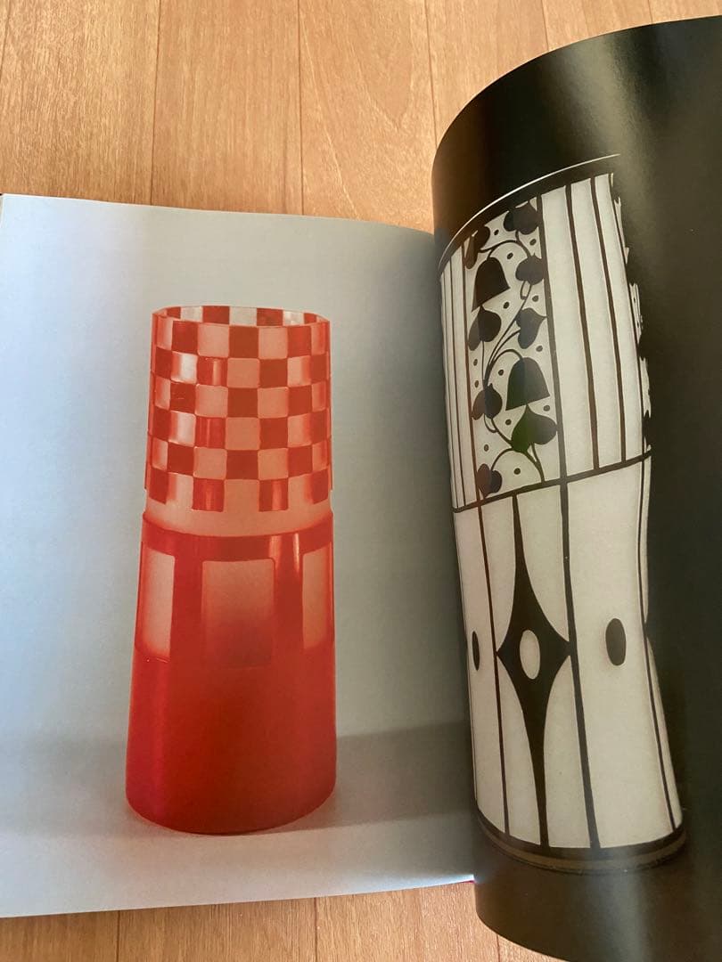 WIENER WERKSTAETTE ウィーン工房 公式作品集 - メルカリ