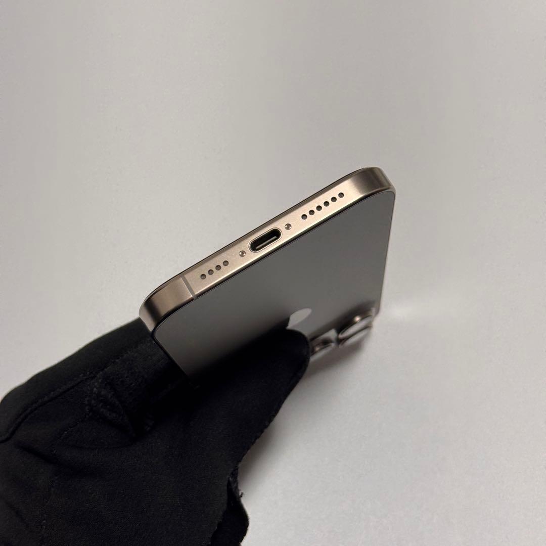 《画面割れ》iPhone 16 pro max ナチュラルチタニウム 本体