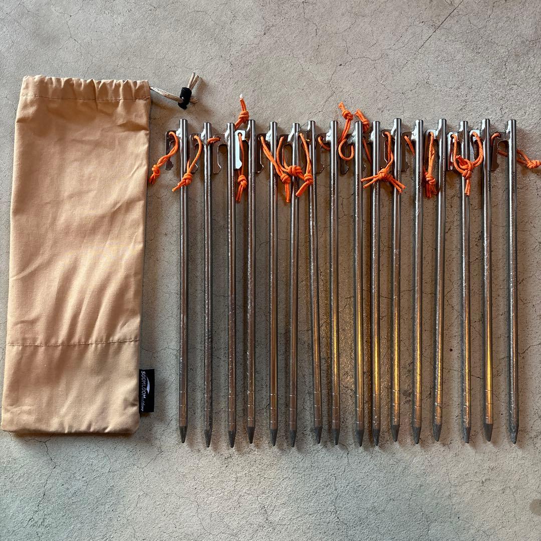 SOOMLOOM チタンペグ 16本 (30㎝)収納袋付き