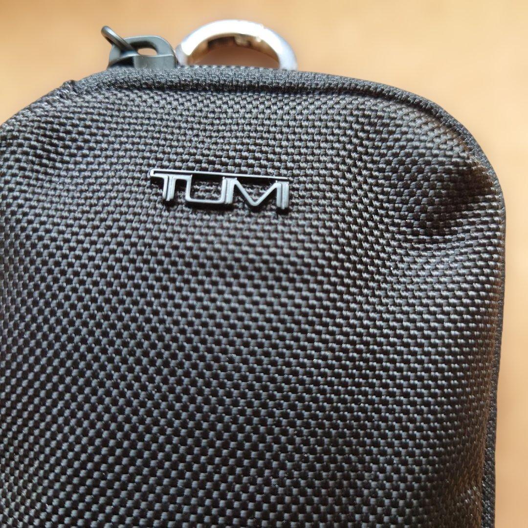 美品】TUMI モジュラー・アクセサリーポーチ - メルカリ