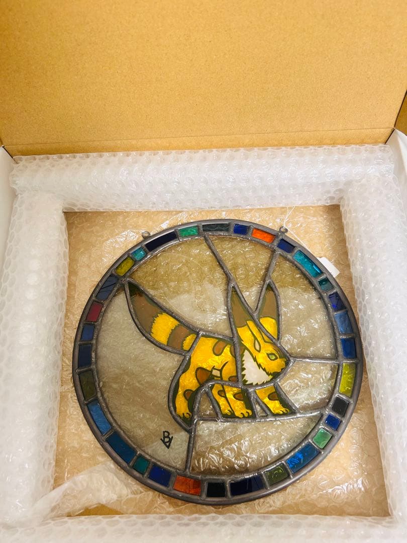 ジブリ美術館限定 ステンドグラス窓飾り「風を追って」キツネリス ステンドグラスの世界をお手元に - 三鷹の森ジブリ美術館オンライン