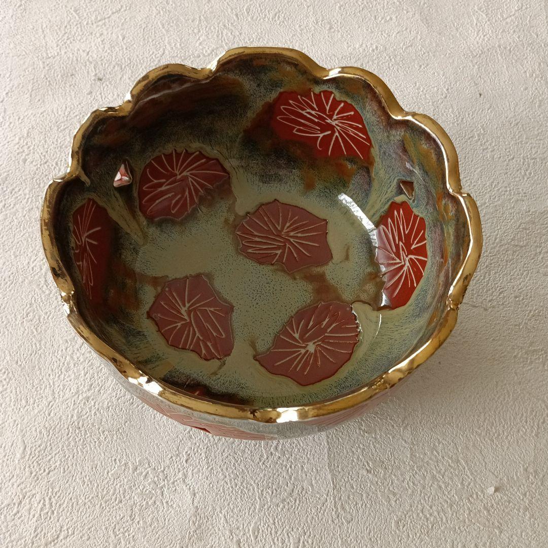 蓮の花模様の波状ボウル 京焼 正峰作 天目㐂久 天目釉 金彩菊花菓子鉢