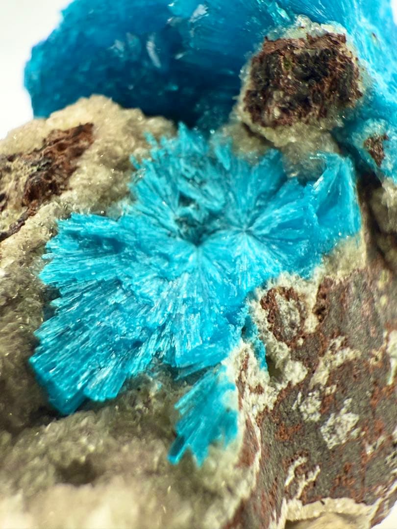 カバンサイト 原石 鉱物標本 天然石 ペンタゴナイト ゼオライト