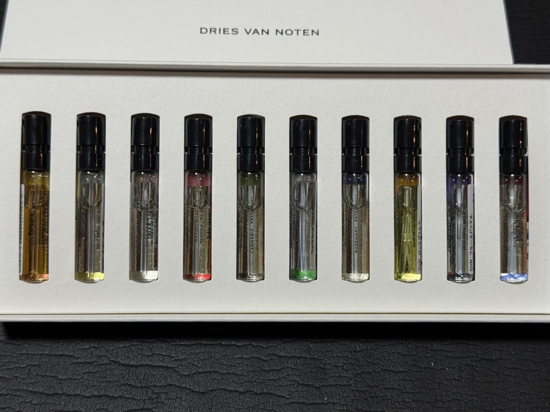 DRIES VAN NOTEN 香水 オーデパルファン サンプルの通販｜thasniri.com