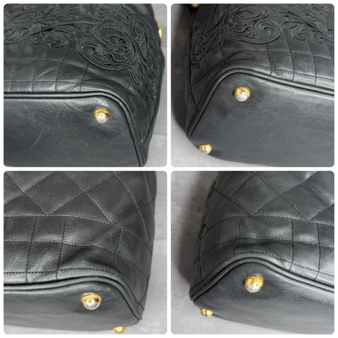 ジャンニヴェルサーチ サンバースト 刺繍 キルティング バニティバッグ