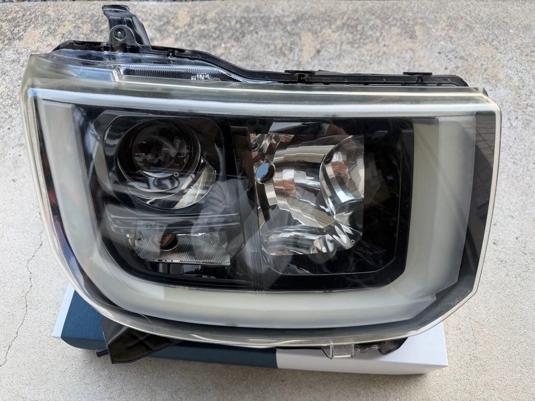 ダイハツ　LA700S ウェイク　右ヘッドランプユニット　中古 2026年最新】Yahoo!オークション -ダイハツウェイクヘッドライトの中古