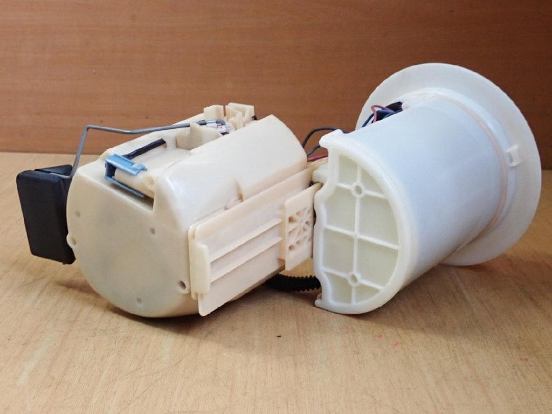 H24 プリウスα ZVW41W フューエルポンプ 97137 - メルカリ