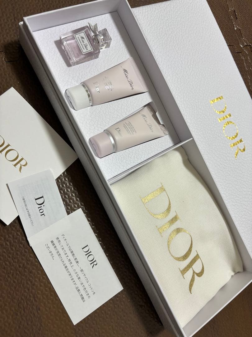 Dior バースデーギフト2024 - メルカリ
