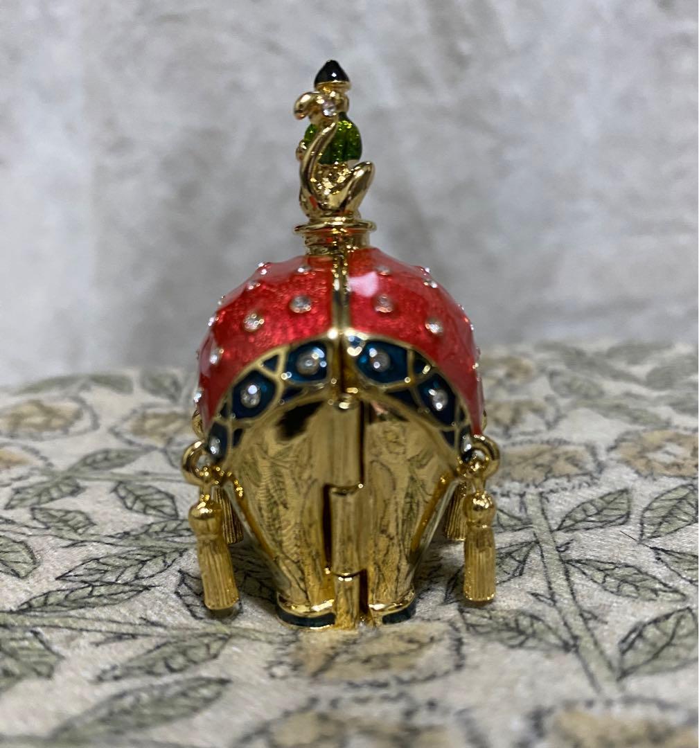 エスティローダー 〈限定版〉Perfume compact(練香水) - メルカリ