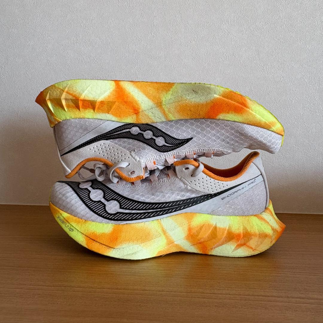 【美品】サッカニー　エンドルフィン　プロ4　26.0cm