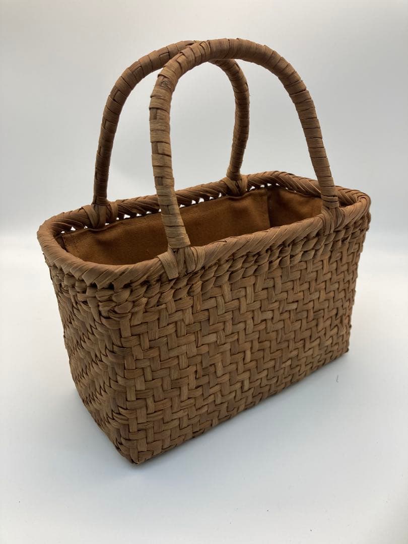 ︎ ︎ 【個数限定】メルカリ特別価格 色育つ1番皮 国産信州山葡萄籠