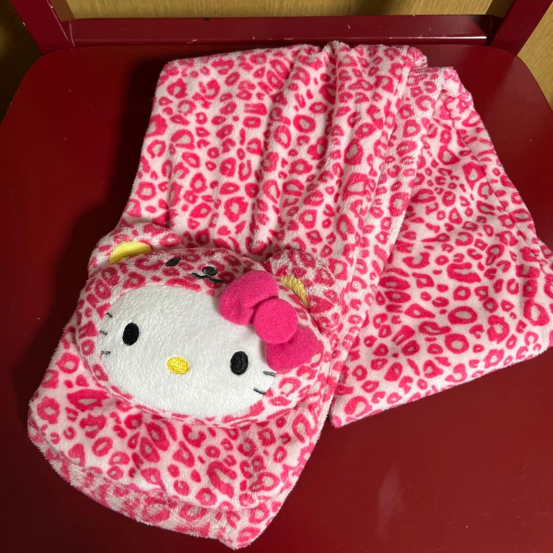 サンリオ ハローキティ ヒョウ柄 くまキティ マフラー - メルカリ