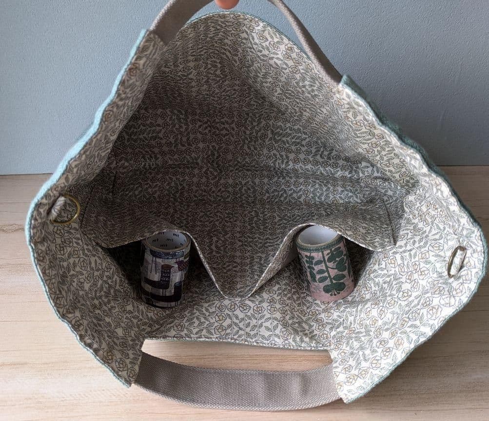 □ミナペルホネンハンドメイドシャーリングバッグ（go!、ライトグリーン）