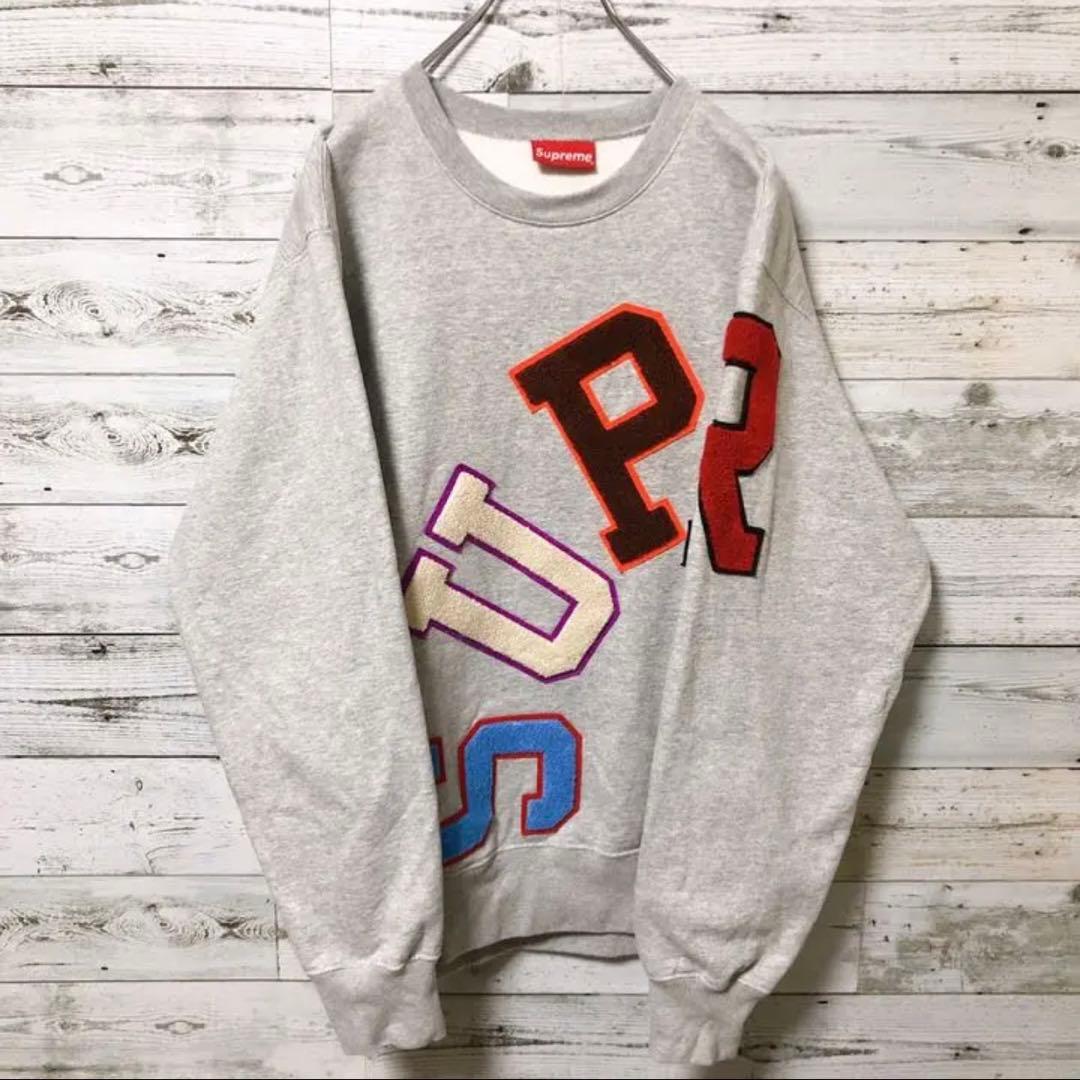 芸能人着用 】 supreme シュプリーム スウェット トレーナー 刺繍