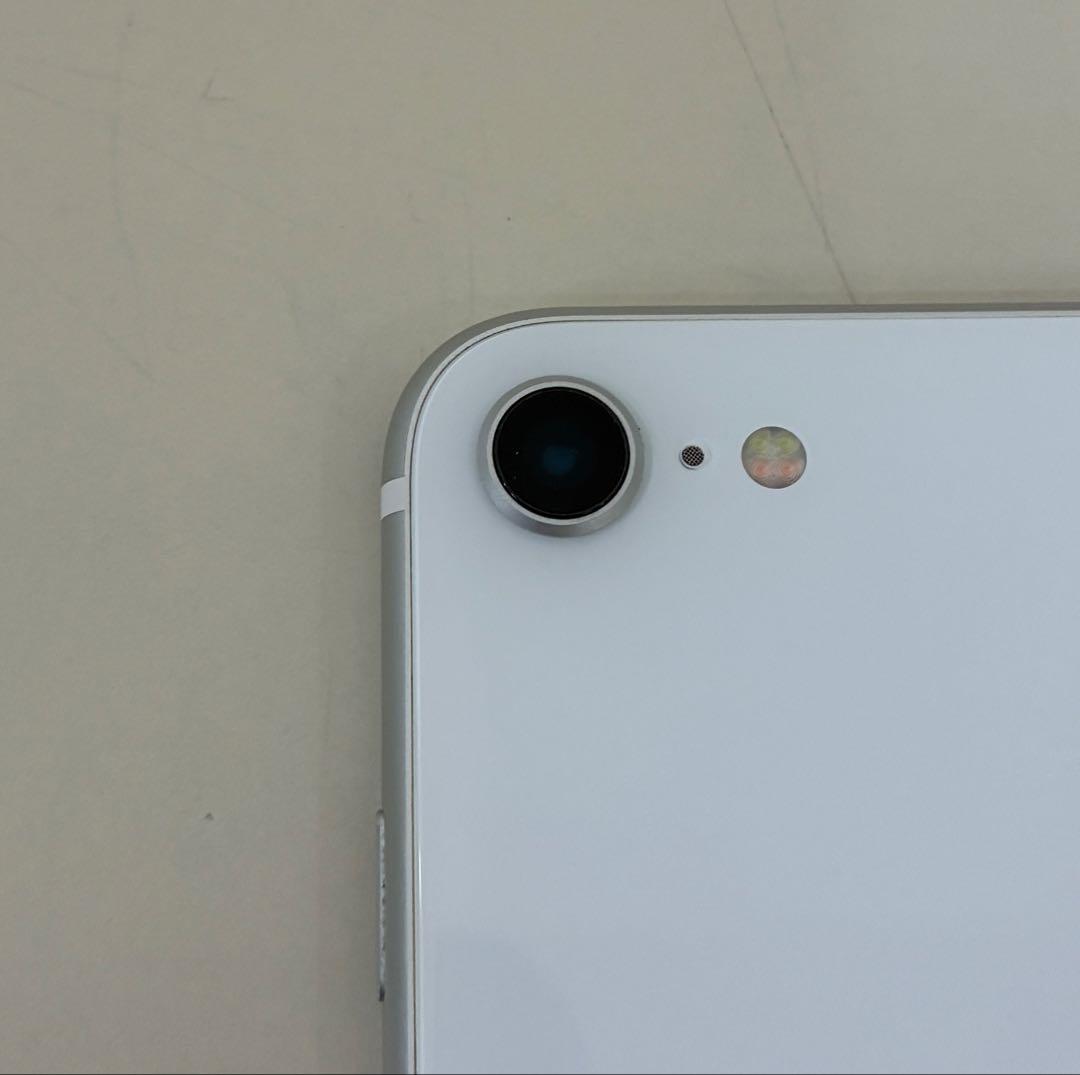 Apple iPhone SE2 64GB ホワイト 本体 - メルカリ