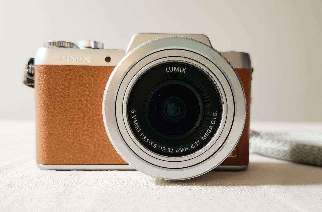 PanasonicLUMIX DMC-GF7Wブラウン パンケーキレンズつき - メルカリ