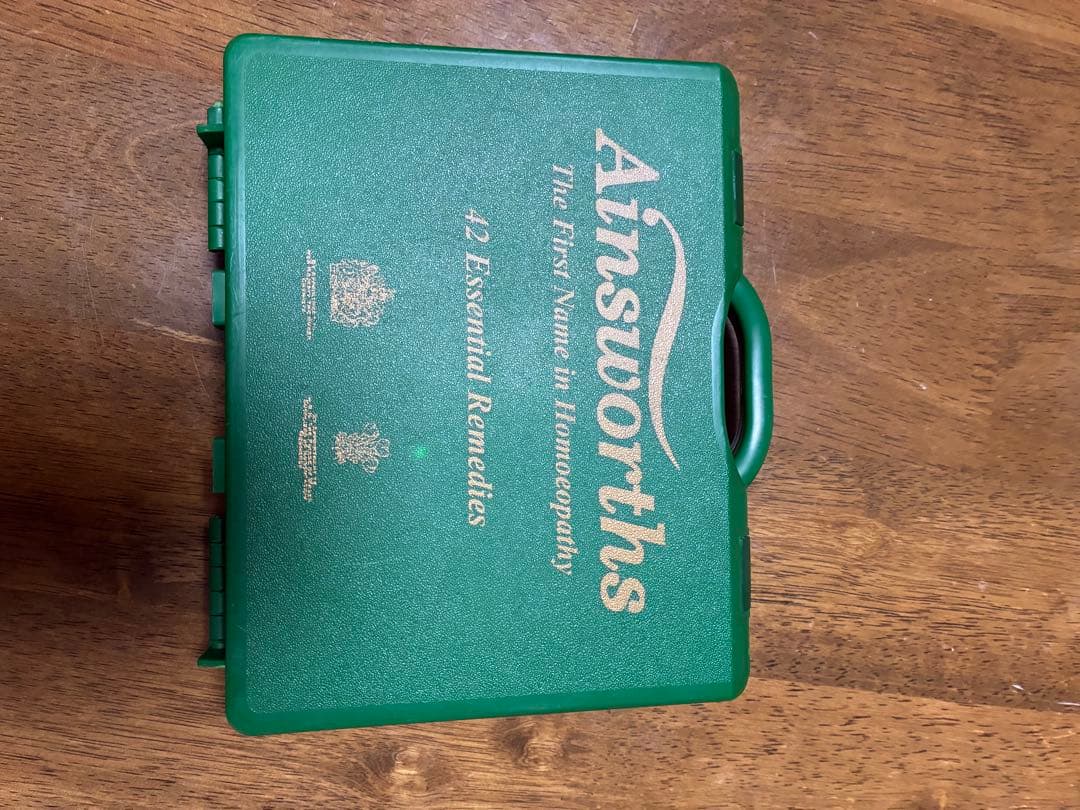 Ainsworths ホメオパシー 42 エッセンシャル　レメディー、手引書2冊