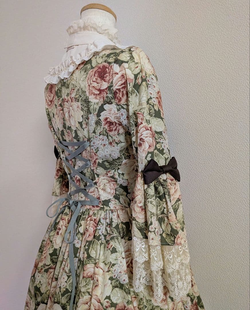 ス*ラ様 Innocent World アンティークドールドレス ファヌエル グ