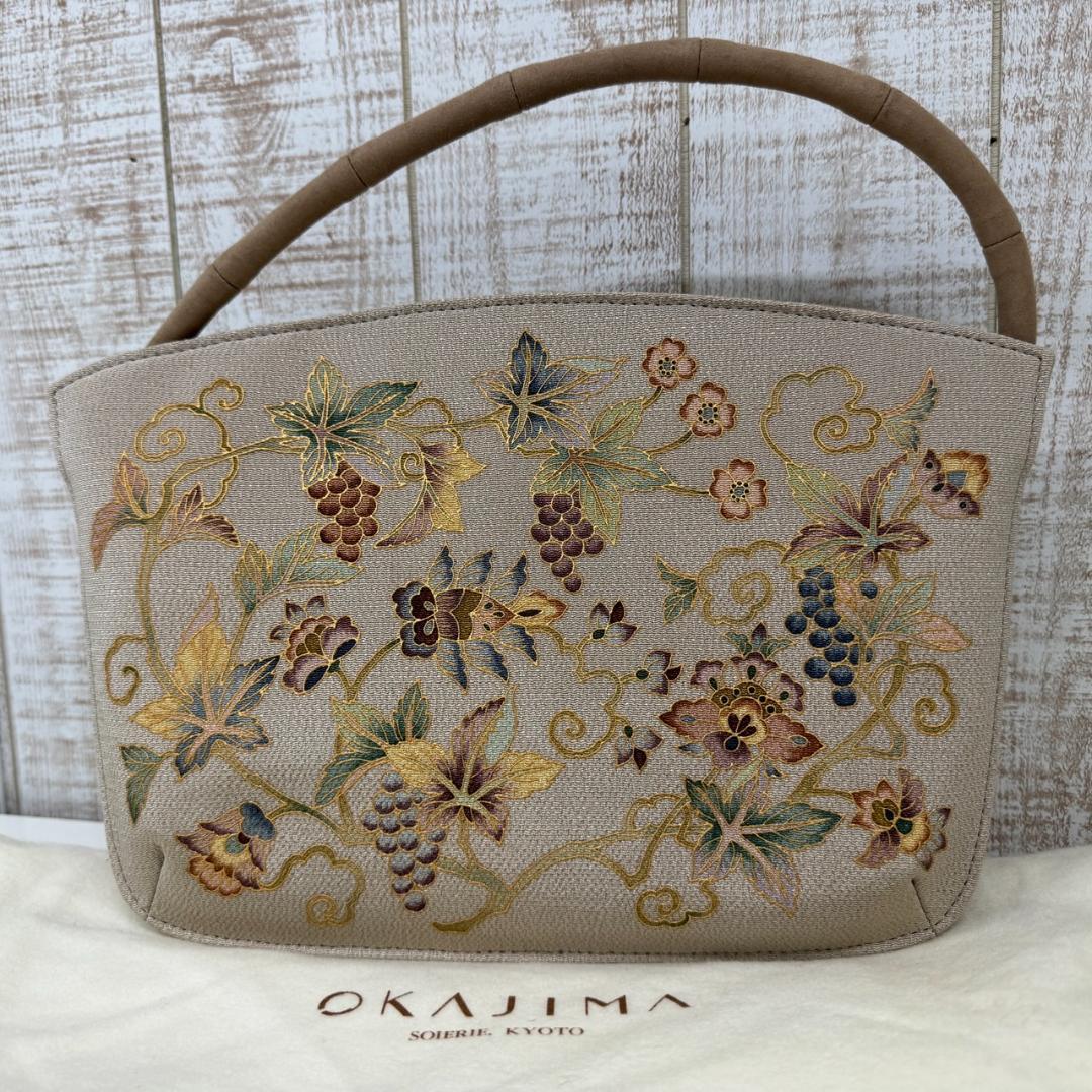 小*家様 OKAJIMA 岡重 オカジマ ハンドバッグ 和装 ベージュ シルク 小*家様 OKAJIMA 岡重 オカジマ ハンドバッグ 和装 ベージュ シルク 小
