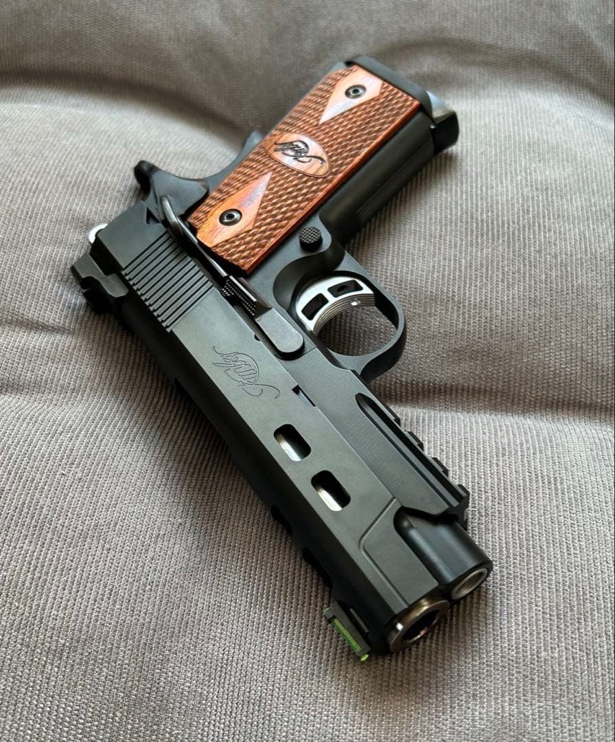 【WA】キンバー プロキャリーカスタムRL/ウッドグリップ　極美品です‼️ WA】キンバー プロキャリーカスタムRL/ウッドグリップ 極美品です