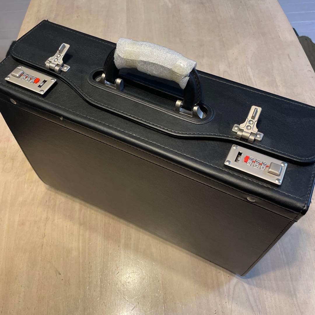 黒色パイロットケース　フライトケース　ビジネス　GUSTO20033 パイロットケース KBN20033 平野鞄
