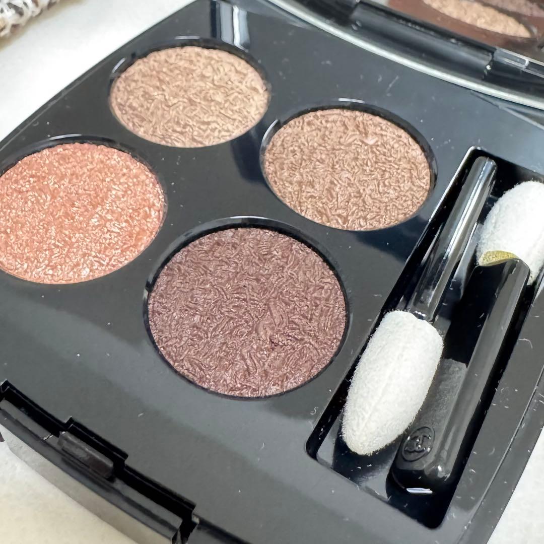 希少！新品未使用　シャネル　アイシャドウ　レキャトル　ツイード 04 シャネル / レ キャトル オンブル ツイード 04 ツイード ブラン エ