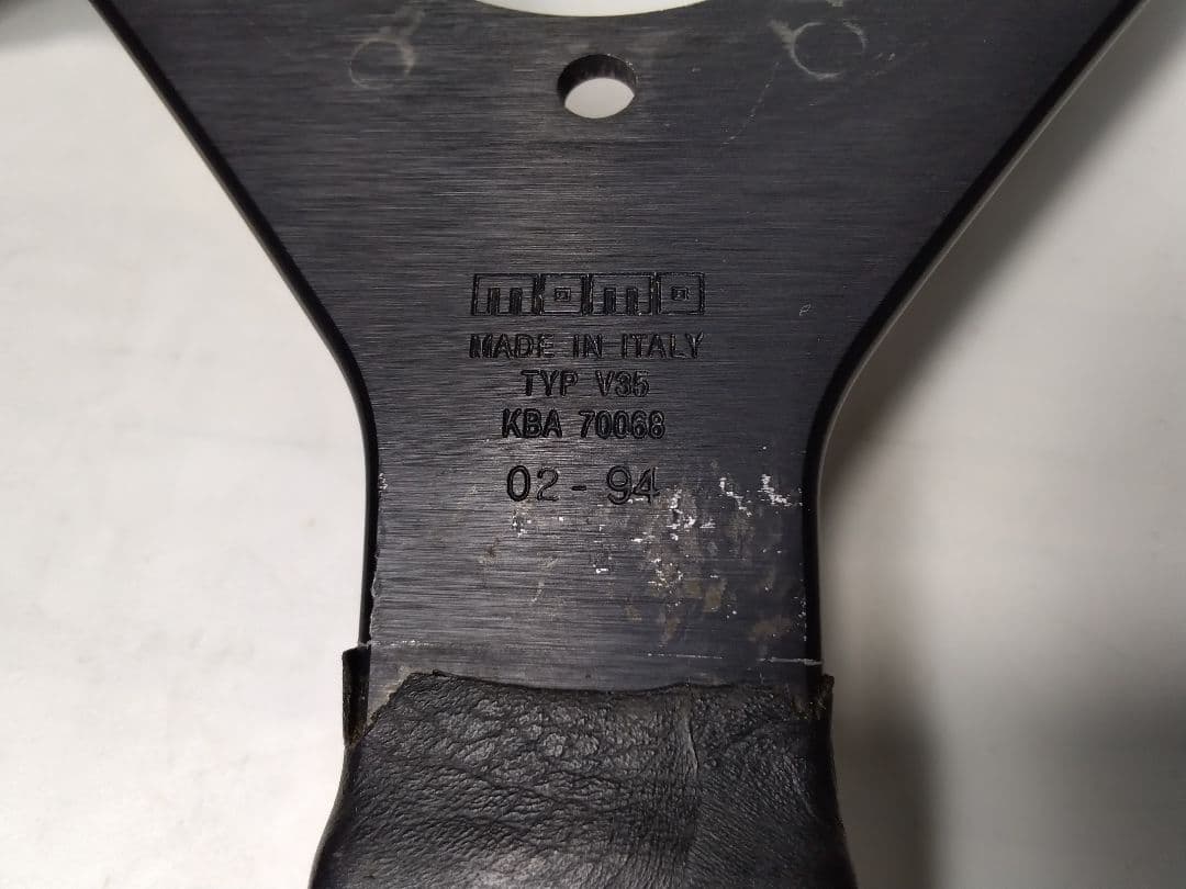 MOMO ステアリング 34cm ヴェローチェレーシング 当時物 - メルカリ