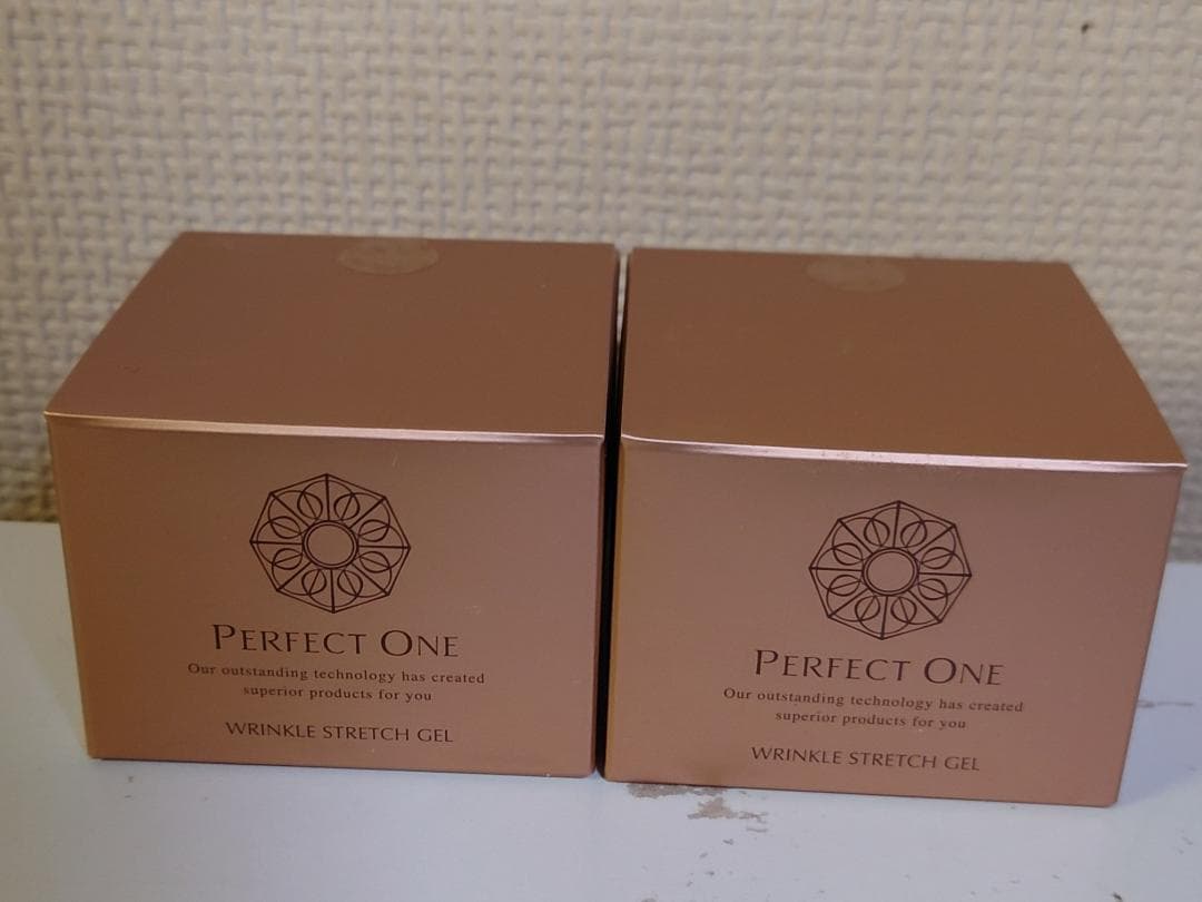 パーフェクトワン　薬用リンクルストレッチジェル50g×2個セット角などへこみあり 楽天市場】【公式】【2個セット】【単品＋詰め替え1個】パーフェクト