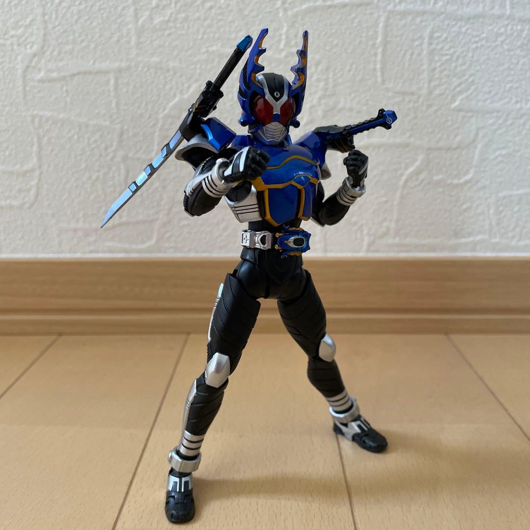訳あり　S.H.Figuarts 仮面ライダーガタック　ライダーフォーム